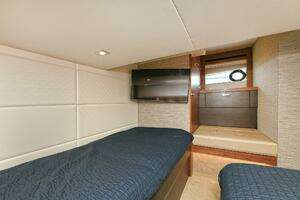 2015 Tiara Yachts C44 Coupe thumbnail 37