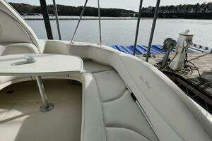 2001 Sea Ray 380 Sundancer thumbnail 9