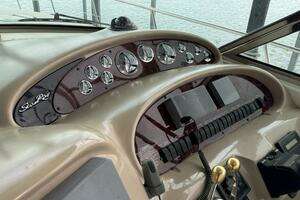 2001 Sea Ray 380 Sundancer thumbnail 7