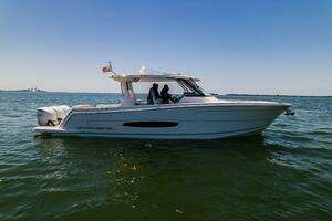 My Honey 2023 Regal 38 SAV Yacht For Sale in St Petersburg 