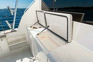 2000 Ocean 48 Supersport thumbnail 14