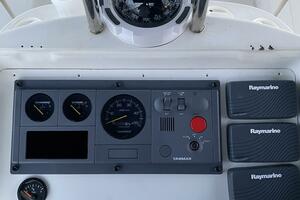 Beneteau 461 Oceanis helm