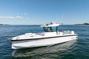 2025 Axopar CCX Center Console thumbnail 3