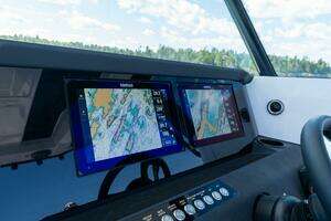 2025 Axopar CCX Center Console thumbnail 30