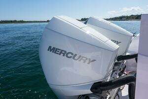 2025 Axopar CCX Center Console thumbnail 20