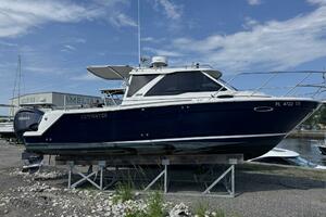 24ft Cutwater Yacht For Sale