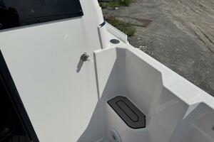 24ft Cutwater Yacht For Sale
