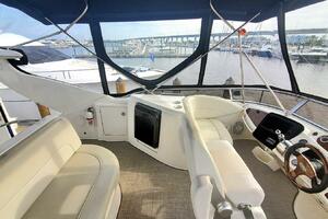 Flybridge Port