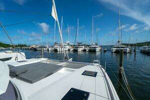 2020 Fountaine Pajot thumbnail 12