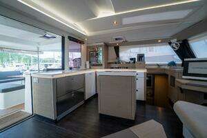 2020 Fountaine Pajot thumbnail 51