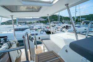 2020 Fountaine Pajot thumbnail 23