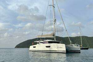 2020 Fountaine Pajot thumbnail 1