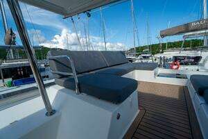 2020 Fountaine Pajot thumbnail 17