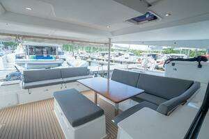 2020 Fountaine Pajot thumbnail 40