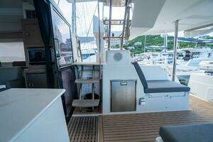 2020 Fountaine Pajot thumbnail 37