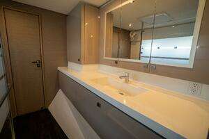 2020 Fountaine Pajot thumbnail 70
