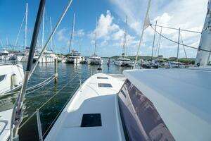 2020 Fountaine Pajot thumbnail 5