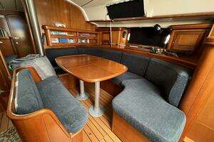 2001 Beneteau 411 thumbnail 11