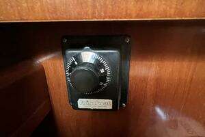 2001 Beneteau 411 thumbnail 22