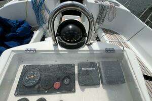 2001 Beneteau 411 thumbnail 36