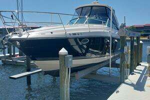 2011 Monterey 340 Sport Yacht thumbnail 1