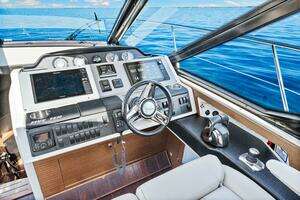 2016 Sea Ray 510 Sundancer thumbnail 42