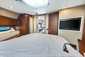 2016 Sea Ray 510 Sundancer thumbnail 25