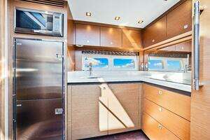 2016 Sea Ray 510 Sundancer thumbnail 36