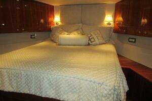 2002 Cheoy Lee Sport Motor Yacht thumbnail 23