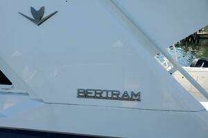 1996 Bertram Convertible thumbnail 9