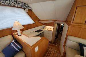 1996 Bertram Convertible thumbnail 12