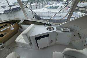 2002 Carver 444 Cockpit Motor Yacht thumbnail 20