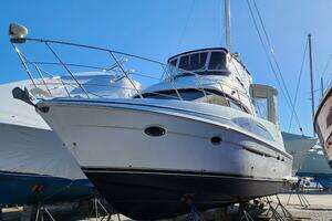 2002 Carver 444 Cockpit Motor Yacht thumbnail 7