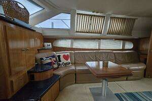 2002 Carver 444 Cockpit Motor Yacht thumbnail 28