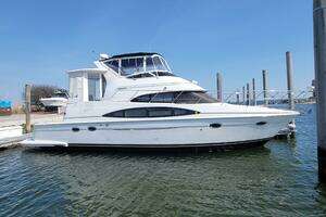 2002 Carver 444 Cockpit Motor Yacht thumbnail 5