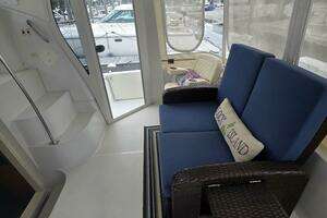 2002 Carver 444 Cockpit Motor Yacht thumbnail 14