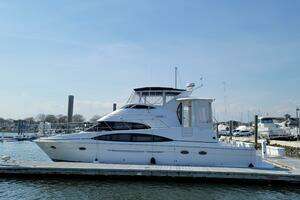 2002 Carver 444 Cockpit Motor Yacht thumbnail 4