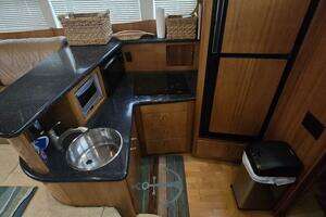 2002 Carver 444 Cockpit Motor Yacht thumbnail 31