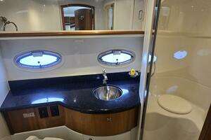 2002 Carver 444 Cockpit Motor Yacht thumbnail 45