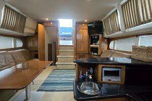 2002 Carver 444 Cockpit Motor Yacht thumbnail 25