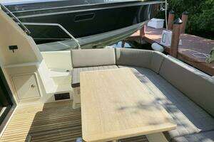 2018 Prestige 460 thumbnail 5