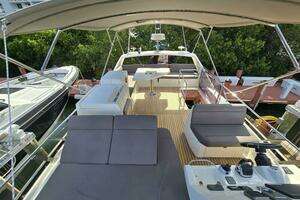 2018 Prestige 460 thumbnail 15
