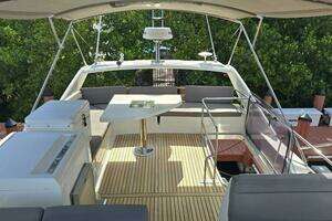 2018 Prestige 460 thumbnail 19
