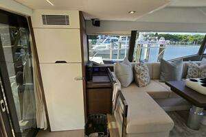 2018 Prestige 460 thumbnail 23