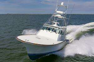 Original Owner 2004 Buddy Davis 48 Express Yacht For Sale in Hampton VA