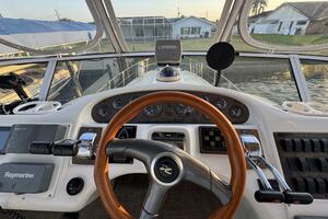 1996 Sea Ray 400 Flybridge Helm