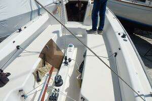 2008 e Sailing Yachts E33 thumbnail 7
