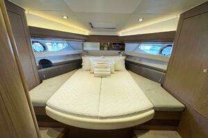 2015 Beneteau Gran Turismo 44 thumbnail 8
