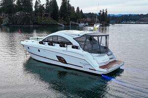 2015 Beneteau Gran Turismo 44 thumbnail 1