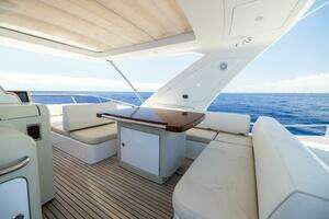 2015 Azimut 64 Flybridge thumbnail 45